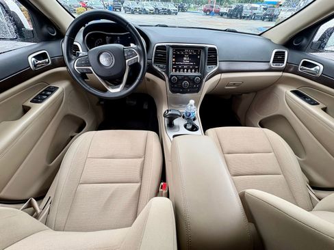 Used 2015 Jeep Grand Cherokee Laredo w/ Quick Order Package 23E RWD image 11