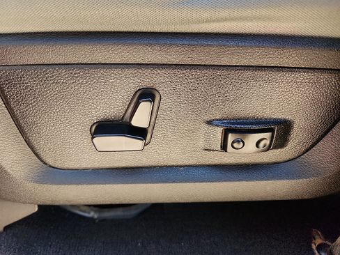 Used 2020 RAM 1500 Warlock w/ Electronics Group RWD image 14
