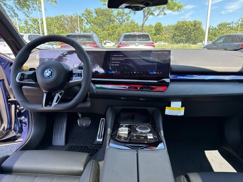 New 2026 BMW 550e xDrive AWD/4WD image 15