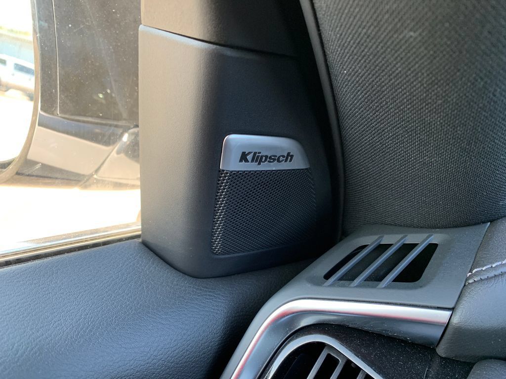 Used 2025 Nissan Armada SL w/ Captain's Chari Seat Package RWD image 24