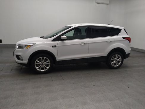 Used 2019 Ford Escape SE FWD image 2