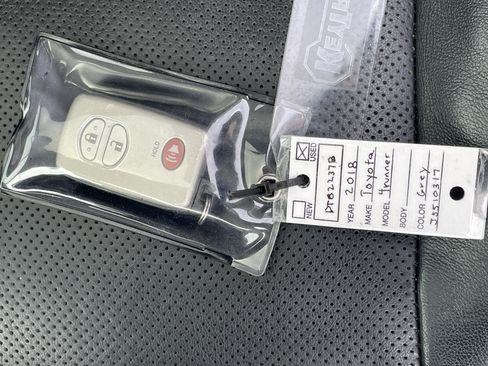 Used 2018 Toyota 4Runner Limited AWD/4WD image 35