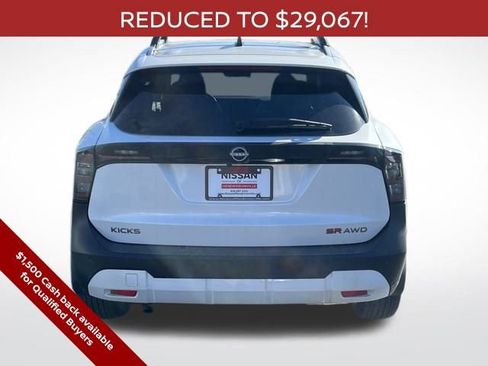 New 2026 Nissan Kicks SR w/ Cold Weather Package AWD/4WD image 9