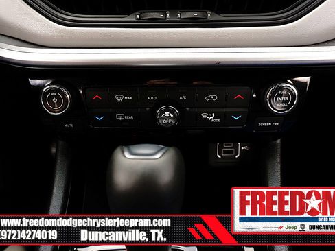 Certified 2025 Jeep Compass Limited image 23