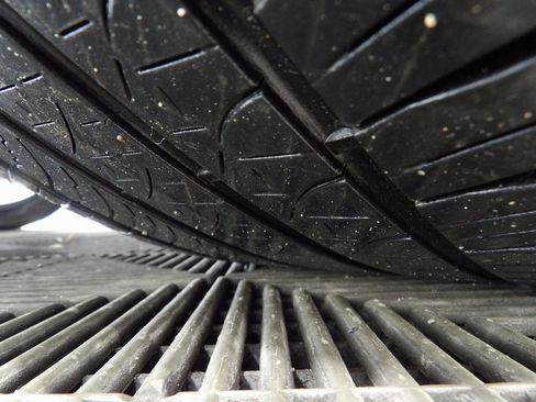 Used 2024 Land Rover Discovery Dynamic SE image 30