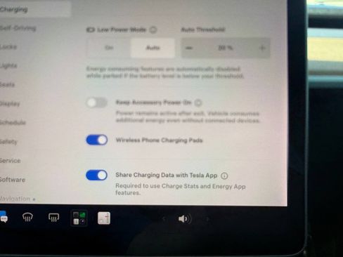 Used 2021 Tesla Model Y Long Range AWD/4WD image 40