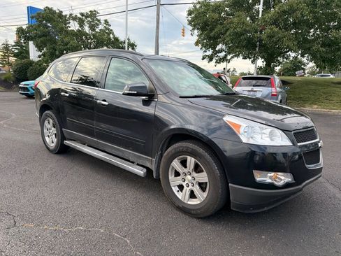 Used 2012 Chevrolet Traverse LT w/ LPO, 'HIT The Road' Package FWD image 26
