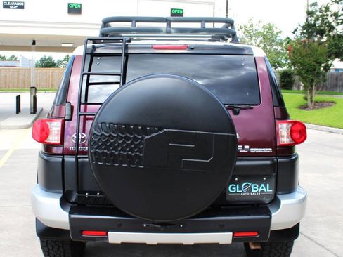 Used 2007 Toyota FJ Cruiser 4WD image 6
