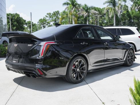 Used 2024 Cadillac CT4 V Blackwing w/ Carbon Fiber 1 Package RWD image 10
