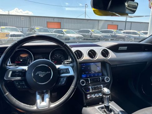 Used 2022 Ford Mustang Premium RWD image 15