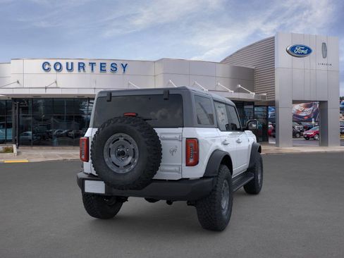 New 2025 Ford Bronco Outer Banks w/ Sasquatch Package image 8