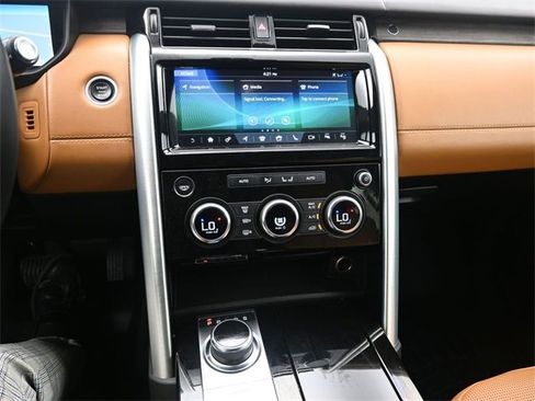 Used 2019 Land Rover Discovery HSE Luxury image 12