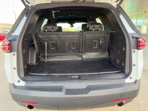 Used 2023 Chevrolet Traverse RS w/ LPO, Floor Liner Package image 10