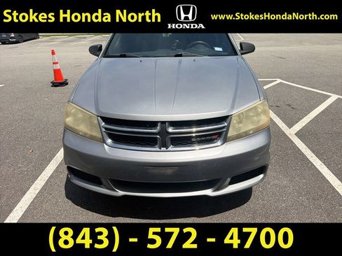 Used 2014 Dodge Avenger SE FWD image 4