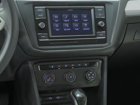 Certified 2022 Volkswagen Tiguan S image 16