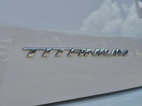 Used 2022 Ford Edge Titanium w/ Equipment Group 301A AWD/4WD image 8