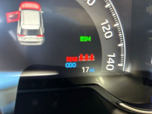 Used 2025 Toyota RAV4 XLE image 15