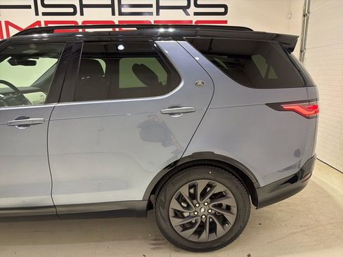 Used 2023 Land Rover Discovery S R-Dynamic AWD/4WD image 6