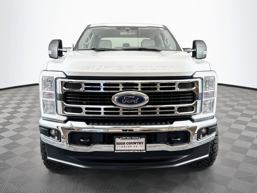Used 2024 Ford F250 XLT w/ FX4 Off-Road Package AWD/4WD image 2
