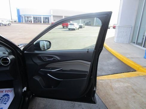 Certified 2025 Chevrolet Trax ACTIV w/ Sunroof Package image 21