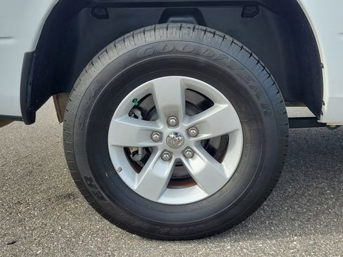 Used 2024 RAM 1500 Classic SLT image 9