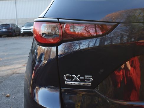New 2025 MAZDA CX-5 Signature image 8