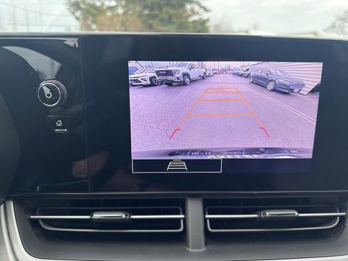 Used 2024 Chevrolet Trax RS w/ Driver Confidence Package image 20