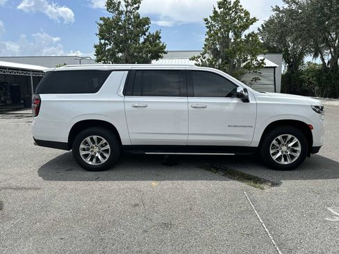 Used 2023 Chevrolet Suburban Premier AWD/4WD image 7