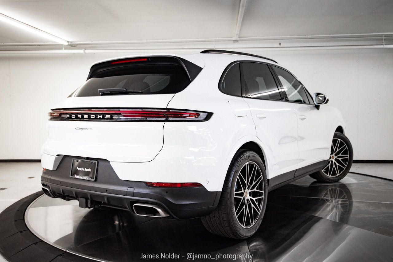 Certified 2026 Porsche Cayenne AWD/4WD image 7