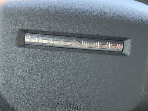 Used 2023 Land Rover Defender 130 X-Dynamic SE image 5
