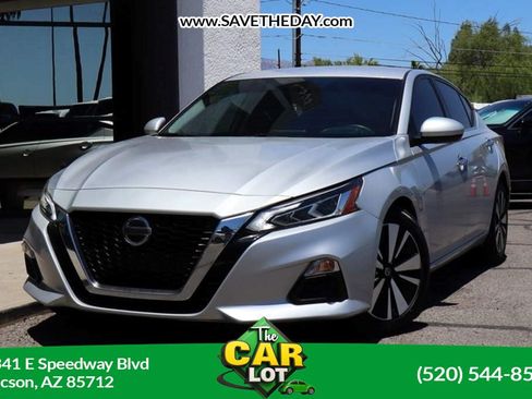 Used 2021 Nissan Altima 2.5 SV FWD image 1