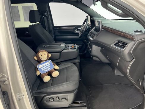 Used 2021 Chevrolet Suburban LS AWD/4WD image 24