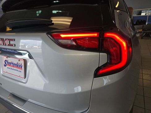 Used 2018 GMC Terrain SLT w/ Preferred Package image 26