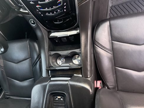 Used 2018 Cadillac Escalade ESV Platinum image 45