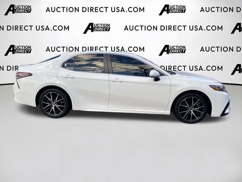 Used 2021 Toyota Camry SE image 21