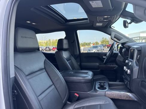 Used 2021 GMC Sierra 1500 Denali w/ Denali Ultimate Package AWD/4WD image 18