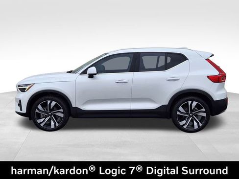Certified 2024 Volvo XC40 B5 Plus w/ Protection Package Premier image 6