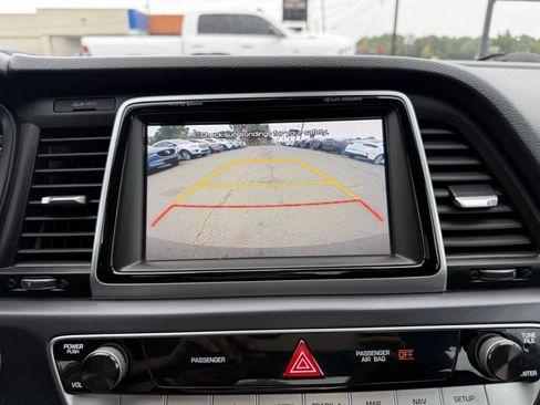 Used 2018 Hyundai Sonata Limited w/ Limited Ultimate Package 03 FWD image 16