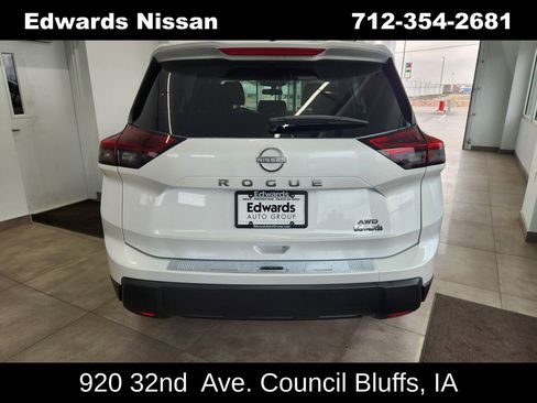 New 2026 Nissan Rogue SV w/ Cold Weather Package image 5