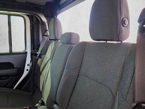 New 2026 Jeep Gladiator Sport image 16