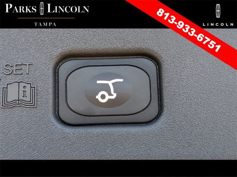 Used 2024 Lincoln Nautilus Premier w/ Jet Appearance Package image 9