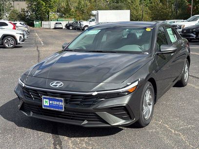 New 2026 Hyundai Elantra SE