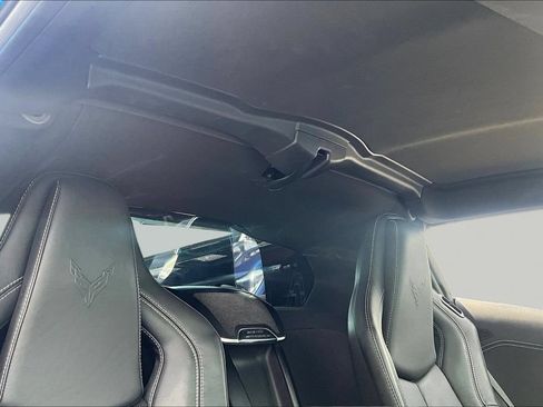 Used 2022 Chevrolet Corvette Stingray Preferred Cpe w/ Z51 Performance Package RWD image 27