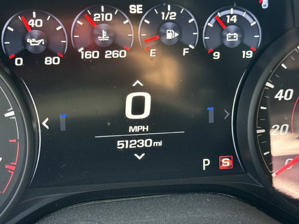 Used 2021 Chevrolet Camaro SS RWD image 28