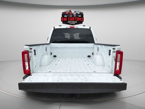 Used 2024 Ford F250 XLT AWD/4WD image 9