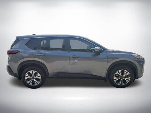 Used 2023 Nissan Rogue SV FWD image 2