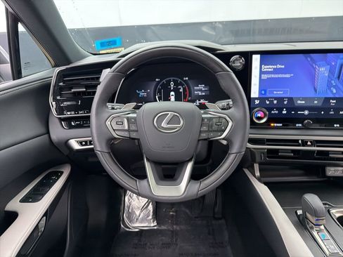 Used 2025 Lexus RX 350 Premium image 9