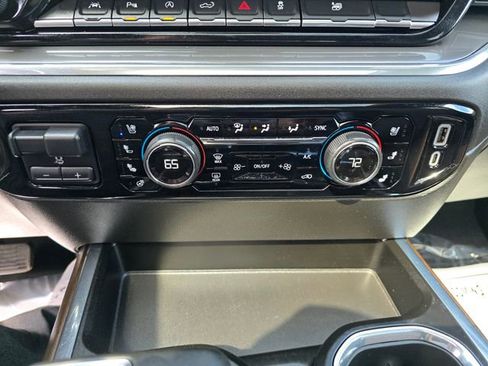 Used 2024 Chevrolet Silverado 1500 High Country AWD/4WD image 20