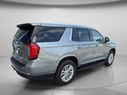 Used 2024 GMC Yukon SLT w/ SLT Luxury Package AWD/4WD image 5