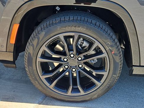 New 2026 Jeep Grand Wagoneer L Summit AWD/4WD image 13
